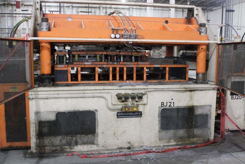80 TON BRADBURY 4 POST MECHANICAL CUTOFF/PREPUNCH PRESS: STOCK #63798