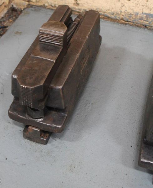 (6) 12" UNION BORING MILL TYPE CHUCK JAWS: STOCK # 63416