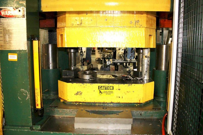 570 TON ADVANCED HYDRAULIC STRAIGHT SIDE PRESS: STOCK #59116
