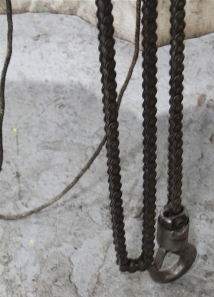1000 LB YALE SINGLE PHASE CHAIN HOIST:  STOCK #57861