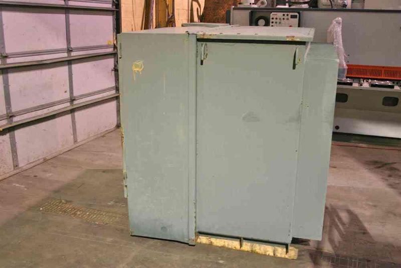 300 KVA T & R ELECTRIC THREE PHASE TRANSFORMER: STOCK #52836