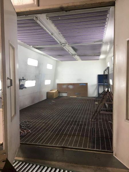 14' X 26' KAYCO DELUXE DOWN DRAFT PAINT BOOTH: STOCK #71255