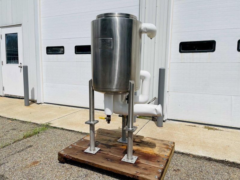 Martin Petersen Co. 33 Gallon Stainless Steel Jacketed Mix Tank