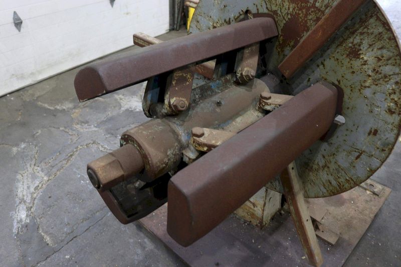 4000 LB X 18 AMERICAN DOUBLE END COIL REEL:  STOCK #67397