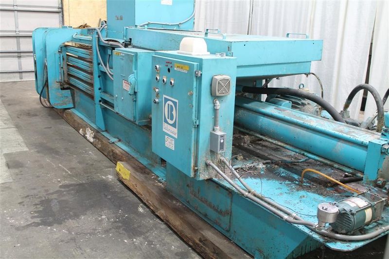 25 HP BALEMASTER MODEL 4025ECQ HORIZONTAL HYDRAULIC BALER: STOCK #61561