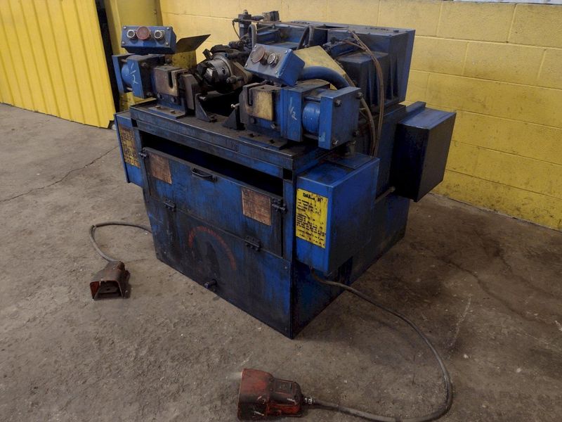 3/4" (2) HEAD ASHLAND MODEL #100 PIPE THREADER WITH  LANDIS LANCO #6T HEADS: STOCK #18210