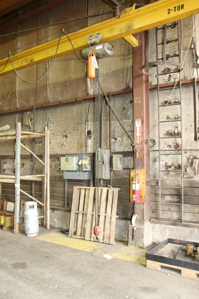 2 TON C&M LOADSTAR POWER CHAIN HOIST: STOCK #11234