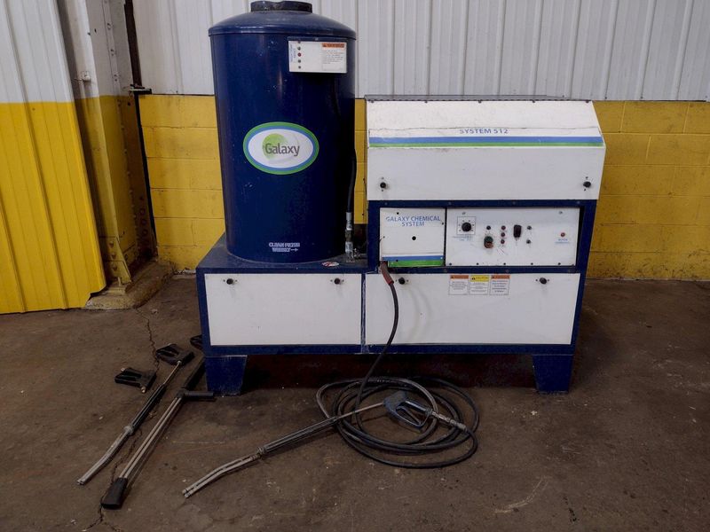 GALAXY CHEMICAL SYSTEMS MODEL 512 HIGH PRESSURE CLEANING MACHINE WASHER: STOCK 17892