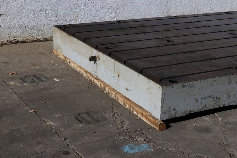 8' X 21' X 12"  LAKESHORE T SLOTTED FLOOR PLATE: STOCK #73514