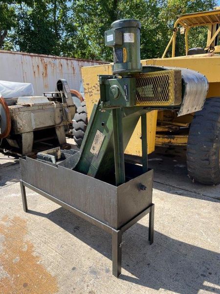 Livonia Model C-14 Magnetic Conveyor