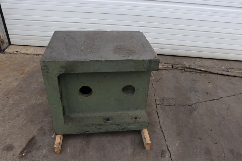 23" X 32" X 27" CAST ANGLE PLATE: STOCK #12241