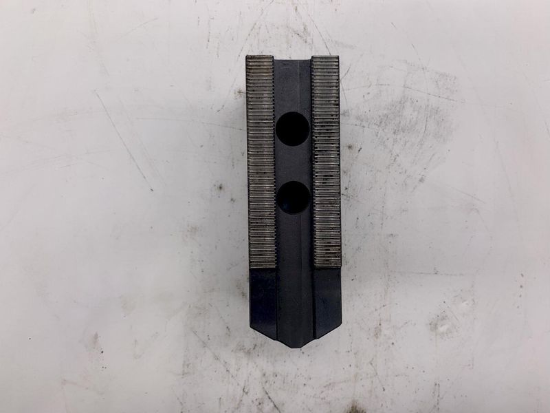 (1) SCHUNK KM-WBL 103 SERRATED SOFT TOP ANGLED JAW: STOCK #15489