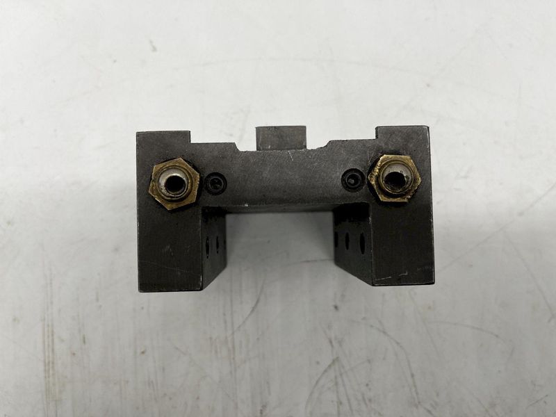 QUICK CHANGE TOOL HOLDER STOCK #16001