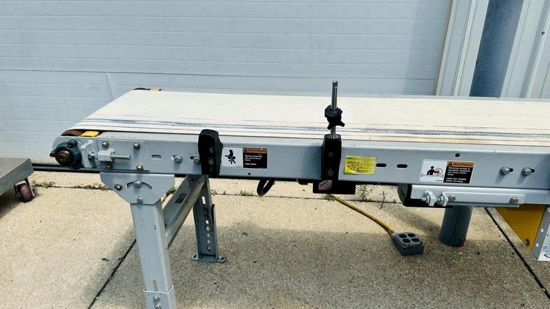 Hytrol Conveyor  |  16” x 114” Flattop Belt