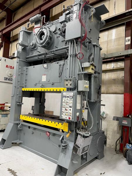 300 ton Verson S2-300-96-48t, New 1995
