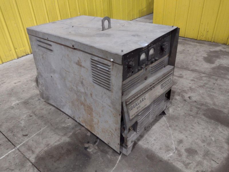 LINCOLN MODEL IDEALARC #R3S-600 WELDER POWER SUPPLY: STOCK# 23618