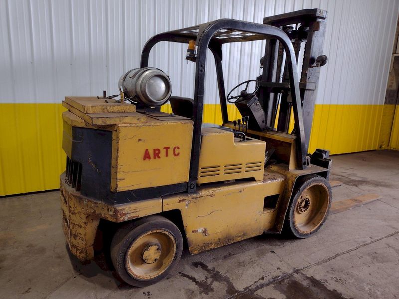 12,500 LBS CAT MODEL T1250 LP-GAS FORKLIFT: STOCK #18141