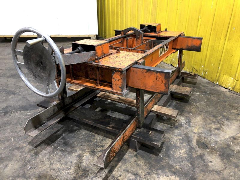 10,000 LBS X 84" X 26" TO 62" WIDE BUSHMAN ADJUSTABLE SHEET LIFTER:STOCK #18034