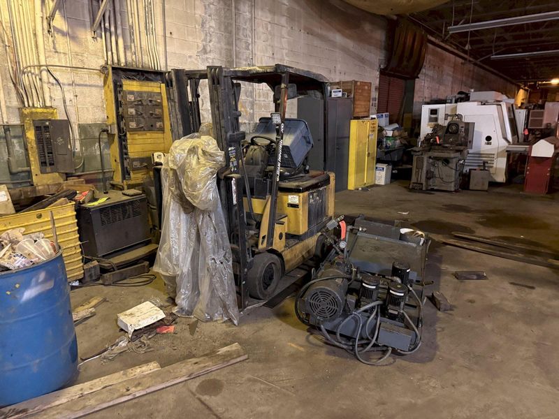3500 LB MITSUBISHI MODEL FBC18N ELECTRIC FORKLIFT: STOCK #17436