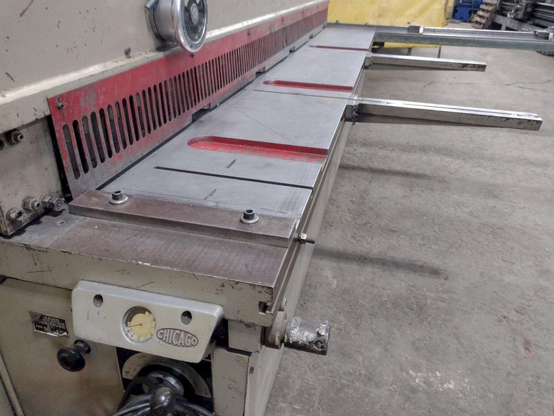 10' X 10 GA CHICAGO MODEL #UA10-135 HYDRAULIC SHEAR: STOCK #17508