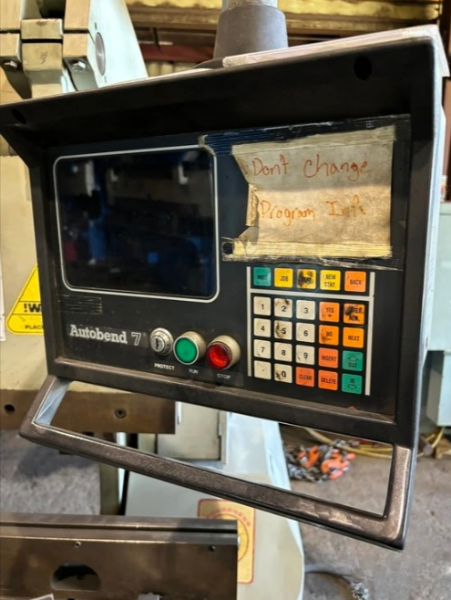 1995 Accurpress 710012 CNC Hydraulic Press Brake (#5577)