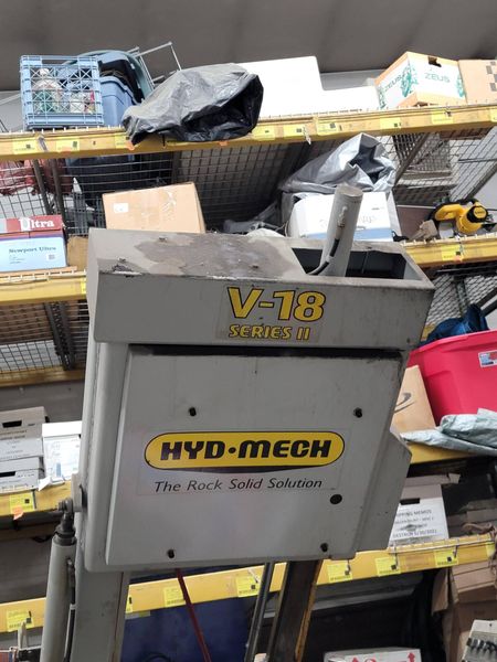 2008 Hyd-Mech V-18 Series II Vertical Bandsaw (#5429)