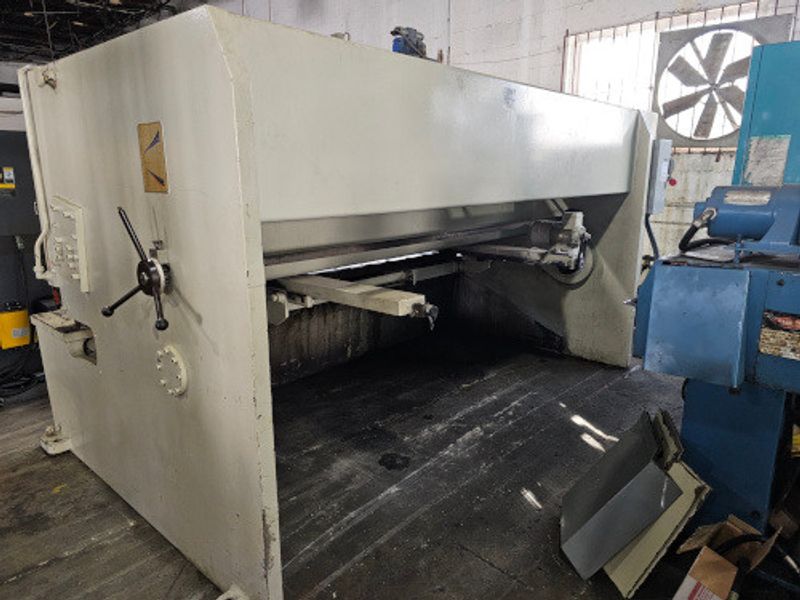 2005 Durma DHGM 3013 Hydraulic Shear (#5354)