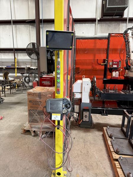 LINCOLN ELECTRIC ROBOT WELDING SYSTEM WITH ABB 6 AXIS ROBOT, 300 KG HEAD AND TAILSTOCK, LINCOLN