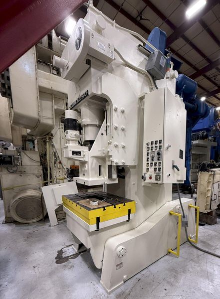 110 ton Komatsu OBS Used Single Crank Gap Frame Mechanical Metal Stamping Press For Sale, Can be