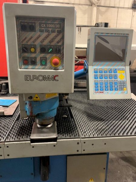 USED EUROMAC 33 TON CNC PUNCHING MACHINE MODEL CX1000/30-1250, Stock# 10880, Year: 1998
