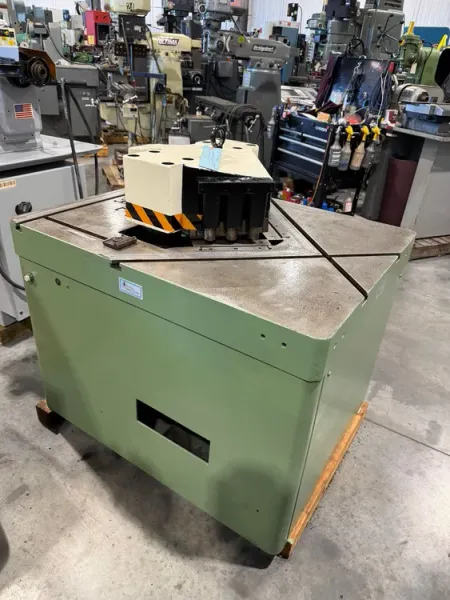 CHICAGO D&K HN-25 ¼” Hydraulic Notcher USA #8134