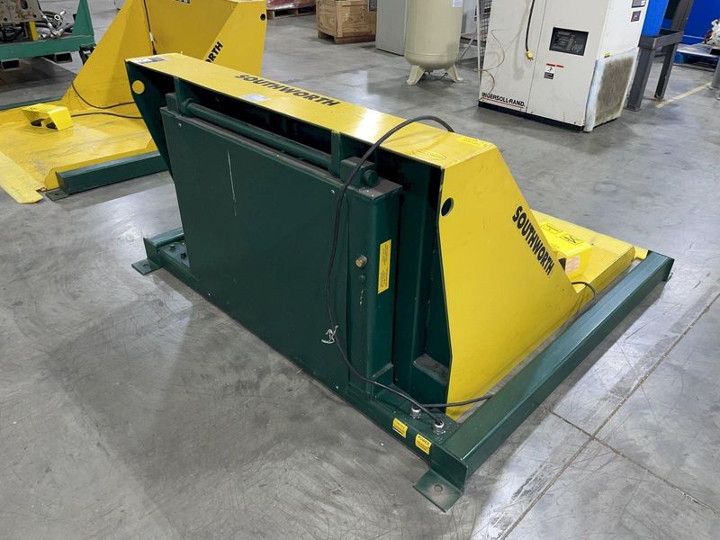 2000 LB SOUTHWORTH MODEL # ZTU2-85 CONTAINER TILTER: STOCK #78552