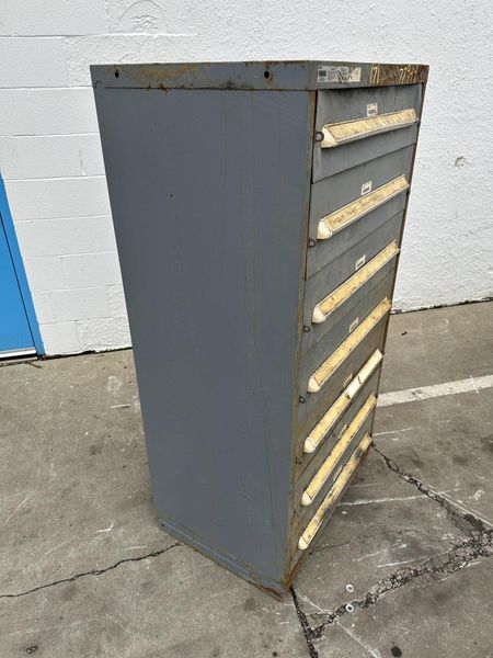 7 DRAWER 30" X 27-1/2" X 59" VIDMAR CABINET: STOCK #77999