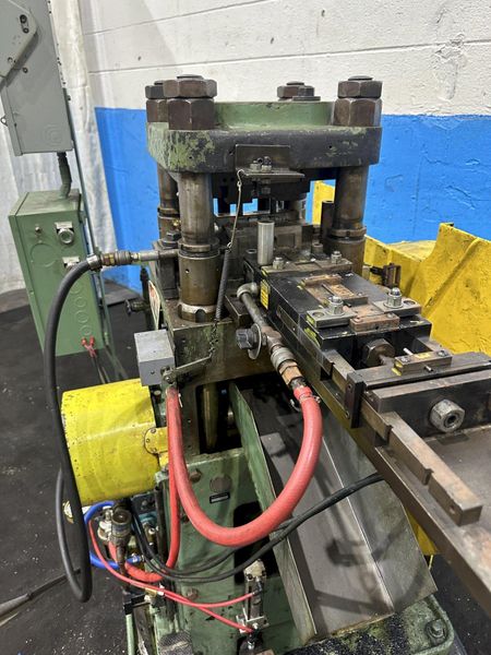 25 TON HENRY & WRIGHT 4 POST CUTPRESS & STOCK FEEDER: STOCK #77500