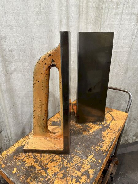 24-1/2" X 8-1/4" X 10-1/4" ANGLE PLATES: STOCK #77611