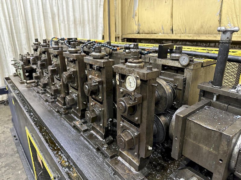 6 STAND X 2" DAHLSTROM  MODEL #550-6 OB ROLL FORMER: STOCK #77572