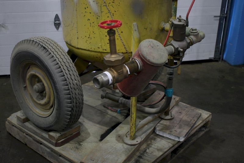 CLEMCO BLAST CLEANING MACHINE: STOCK #76240