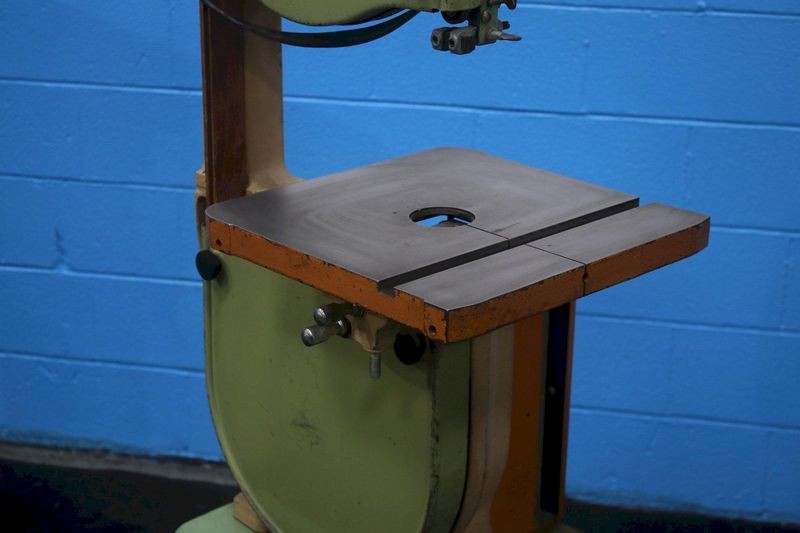 14"  DELTA(WOOD CUTTING) VERTICAL BANDSAW ROCKWELL DELTA SAW: STOCK #75114