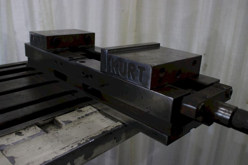 6" KURT MILLING MACHINE VISE: STOCK #74313