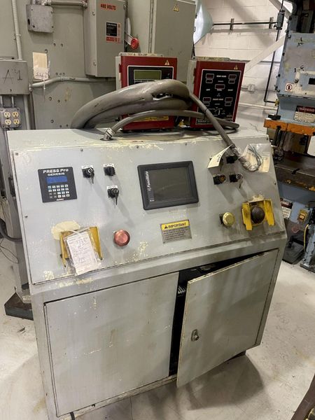121 ton Aida NS1-1100 Single Point Eccentric Geared Straight Side Mechanical Metal Stamping Pres