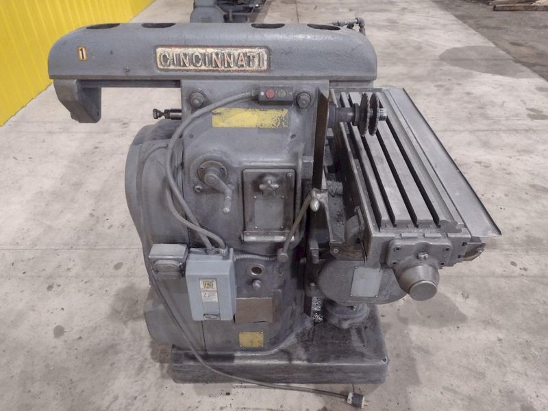 3 HP CINCINNATI MODEL 1-18 PLAIN HORIZONTAL MILLING MACHINE: STOCK #21030
