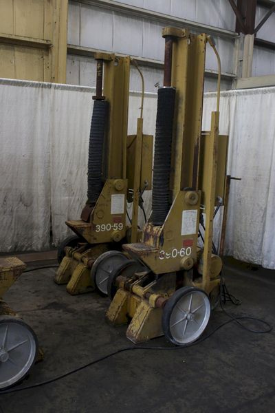 SET OF (4) 35 TON PORTABLE WHITING RAIL CAR JACKS: STOCK #77094