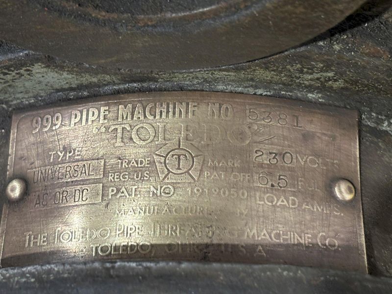 2.5" TOLEDO MODEL #999 PIPE THREADER: STOCK #22883