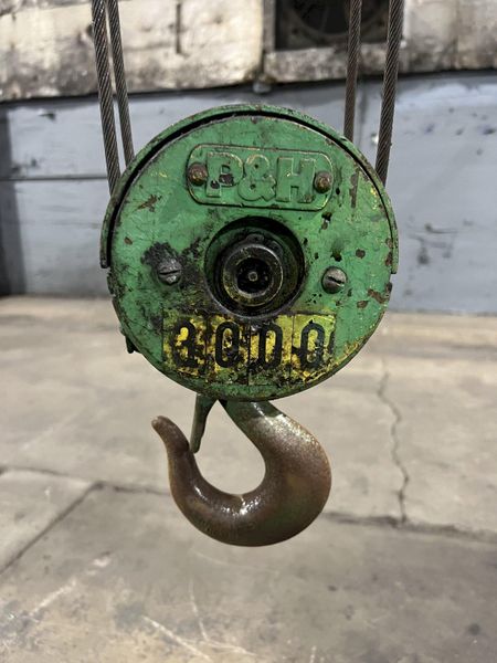 3000 LBS (1.5 TON) P&H MOTORIZED POWER CABLE HOIST: STOCK 18433