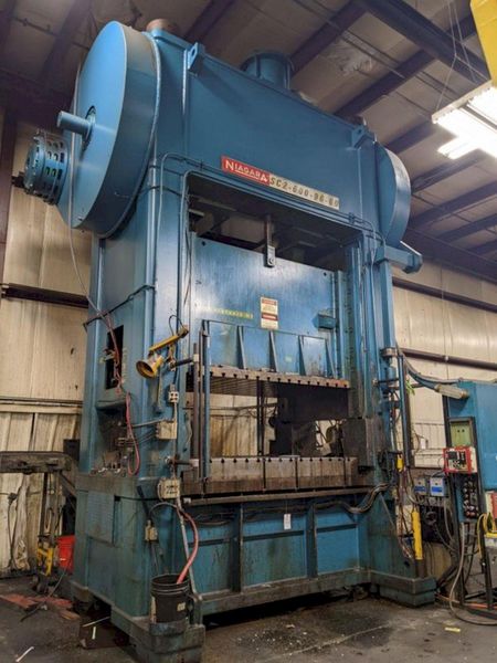 600 ton Niagara SC2-600-96-60 Used Straight Side Mechanical Metal Stamping Press For Sale, Year