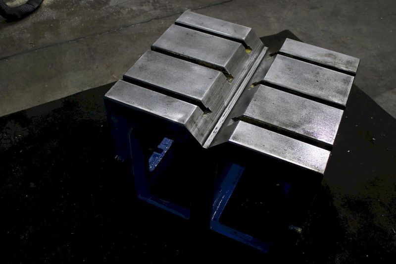 24" X 20" X 20" CARLTON BOX DRILL TABLE: STOCK #75986