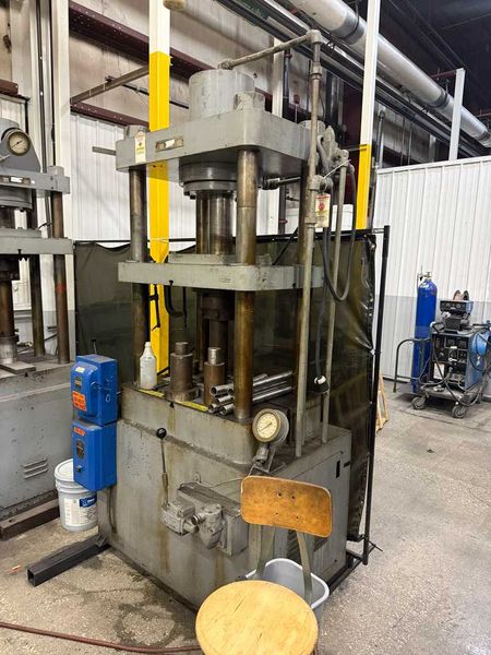 100 Ton M & N Hydraulic Press