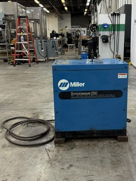 Miller Syncrowave 250 CC AC/DC TIG/Stick Welder
