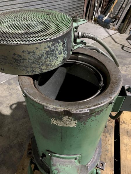 New Holland Model 22 Spin Dryer with Heat