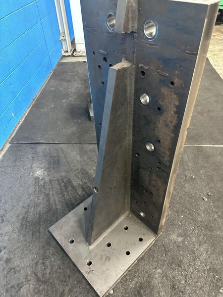 (1) 18" X 44" STEEL ANGLE PLATE:  STOCK #77112